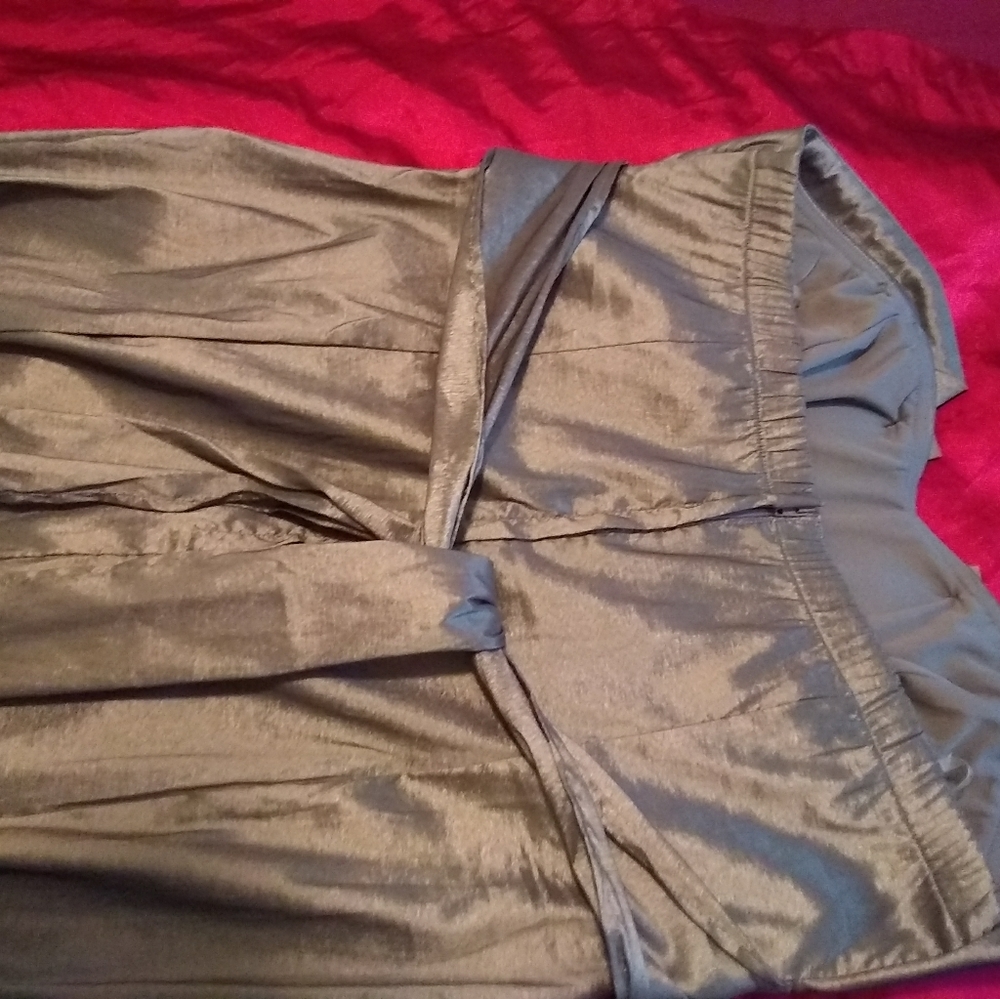 Dress - Picture 3 of 7
